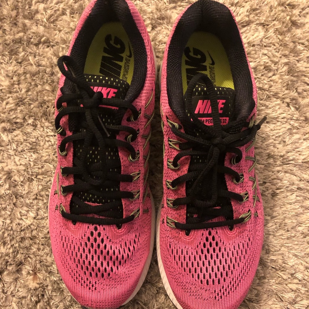 Nike zoom Pegasus sneakers size 10 NWOT